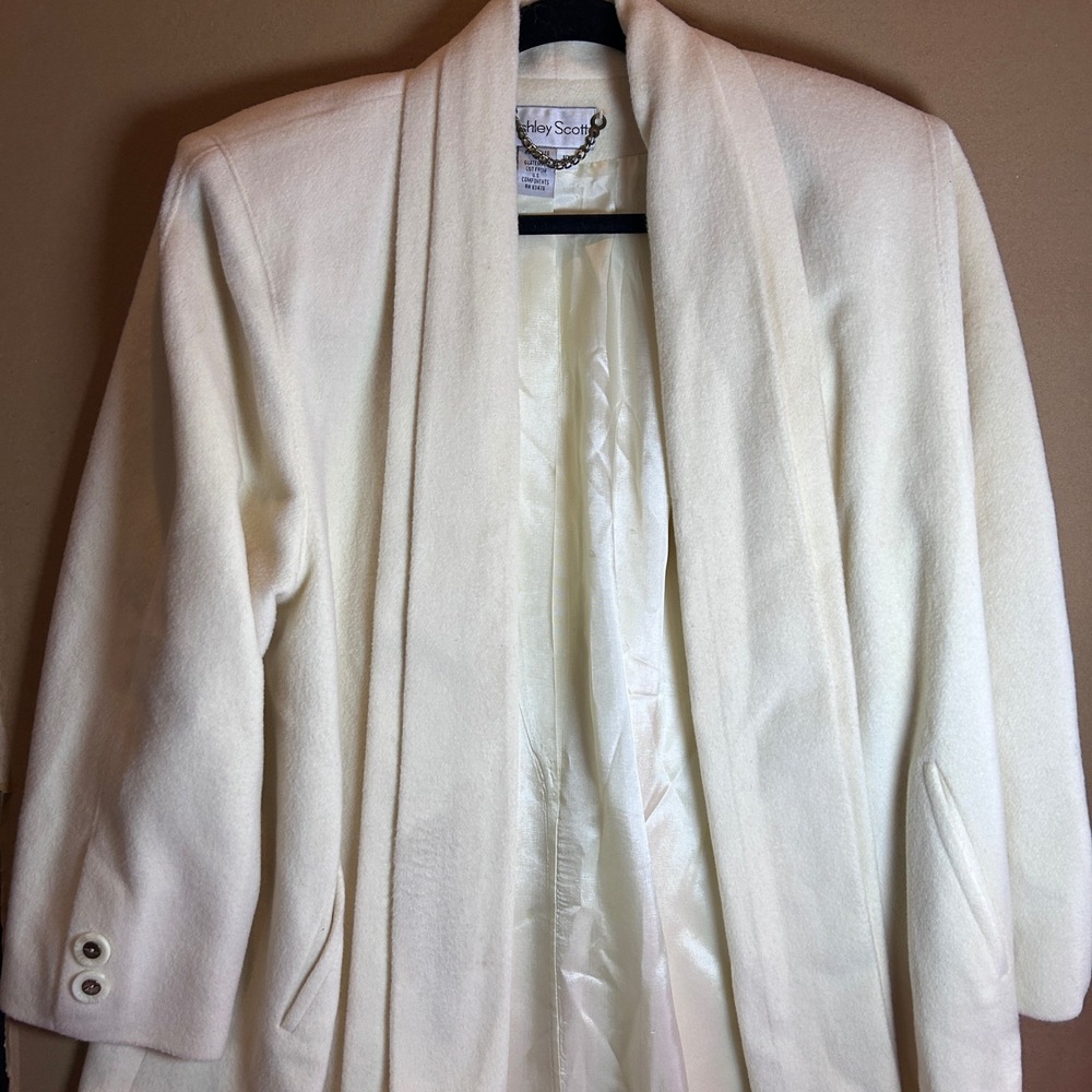 Ashley Scott Cream Shawl Collar Coat Women‎ Size 10